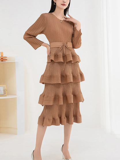 Round Neck Stretch Slim Waist Cake Pleated Dress