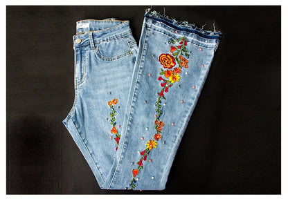 Stretching Embroidery Flare Jeans